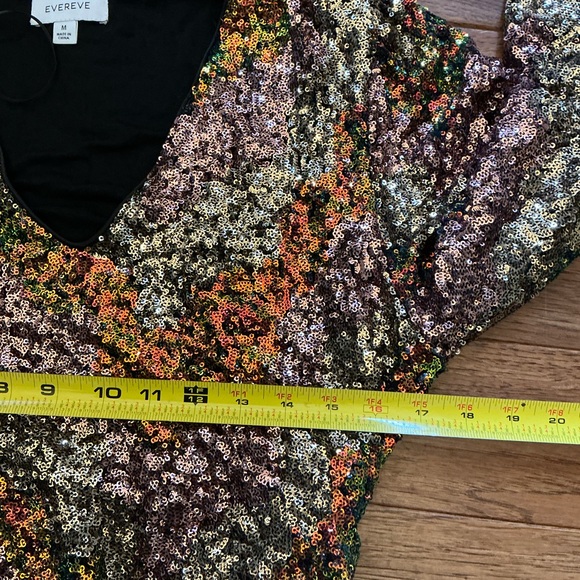 Evereve Multicolor Sequin Tie Waist Dress, Medium - Picture 8 of 8